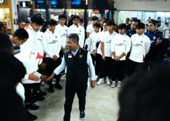Sekjen PSSI menyambut kedatangan Timnas U-20 Indonesia.(Foto: Website PSSI)