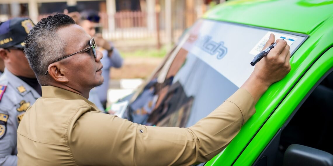 Wakil Wali Kota Bogor, Jenal Mutaqin, saat memimpin operasi gabungan.(Foto: Diskominfo Kota Bogor)