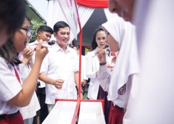 Wakil Menteri Kesehatan Prof. Dante Saksono Harbuwono di acara Kick-off Bulan Kesehatan Gigi Nasional (BKGN) 2026 di SDN Menteng 01, Jakarta, Kamis (17/9/2026).(Foto: Humas Kemenkes)
