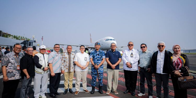 Pesawat Super Air Jet resmi beroperasi di Bandara Husein Sastranegara Bandung.(Foto: Humas Pemkot Bandung)