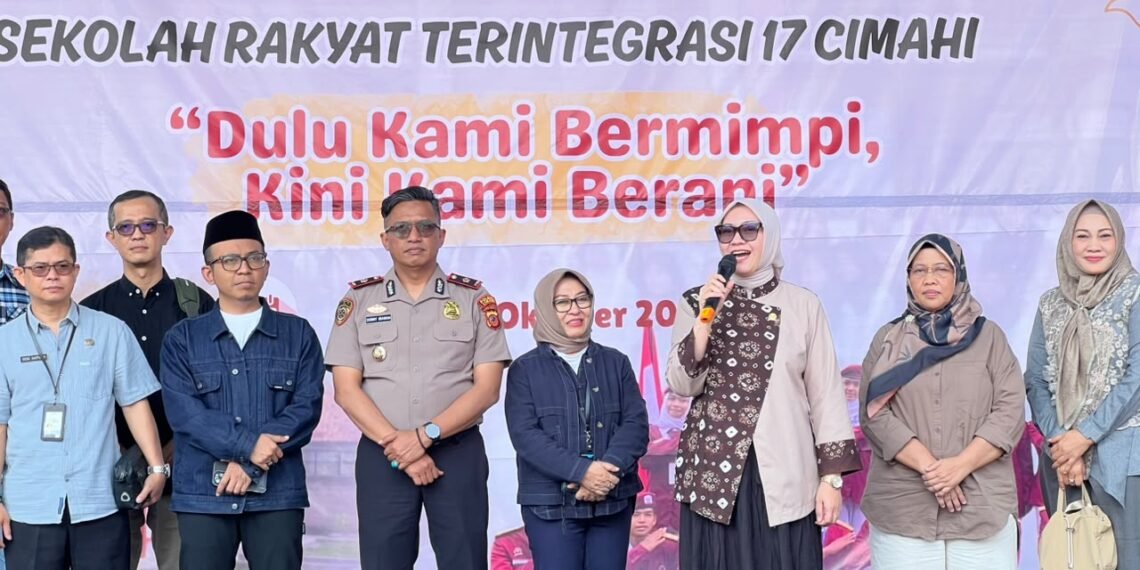Anggota Komite III Dewan Perwakilan Daerah (DPD) Republik Indonesia (RI) Daerah Pemilihan Jawa Barat (Jabar) Agita di Open House Sekolah Rakyat Terintegrasi 17 Cimahi bertema “Dulu Kami Bermimpi, Kini Kami Berani”, Sabtu (17/10), di Cimahi, Jabar.(Foto: Istimewa)