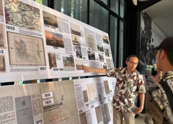 Bandung Heritage menghadirkan pameran Milestone Kota Bandung di Microlibrary Asia Afrika pada 5–18 Oktober 2026 untuk memperkenalkan jejak sejarah dan tonggak penting perkembangan Kota Bandung kepada masyarakat.(Foto: Humas Pemkot Bandung)