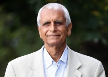 Dr. Asif Hasan.(Foto: prideofbritain.com)