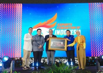 Menpora Erick menghadiri pelantikan Pengurus Besar Esports Indonesia (PB ESI) masa bakti 2026-2030 di Hallf Patiunus, Jakarta, Kamis (15/10).(foto:Andre/Kemenpora.go.id)