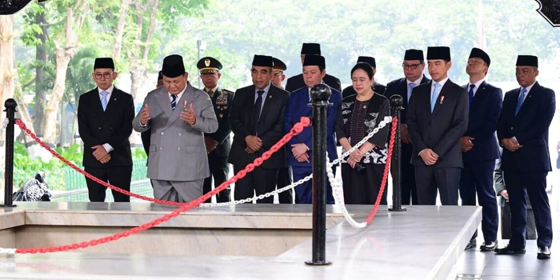 Presiden Prabowo Subianto memimpin upacara peringatan Hari Kesaktian Pancasila Tahun 2026 yang digelar di Monumen Pancasila Sakti, Lubang Buaya, Jakarta, pada Kamis (01/10/2026).(Foto: BPMI Setpres)