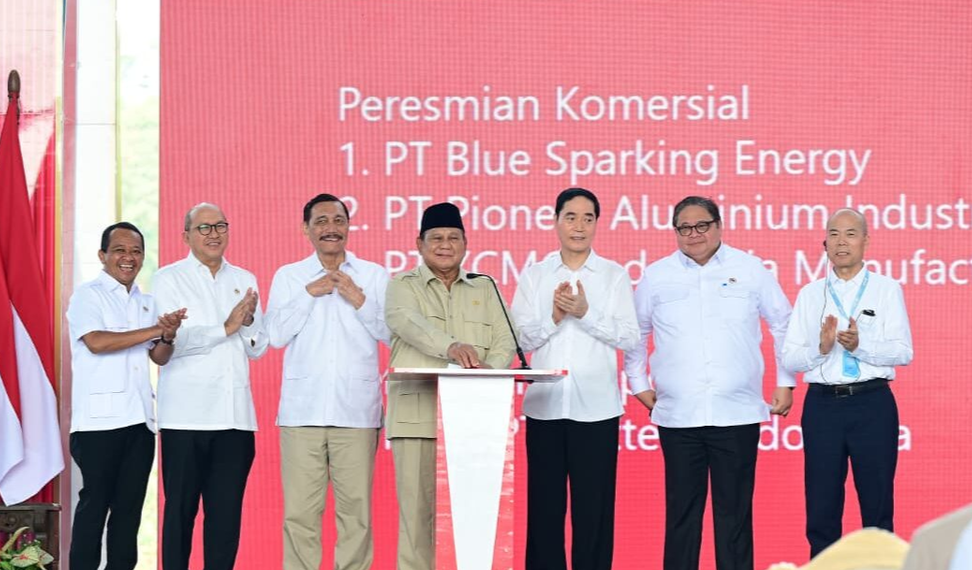 Presiden Prabowo Subianto secara resmi memulai komersialisasi dan groundbreaking 11 ekosistem hilirisasi nikel di kawasan Indonesia Weda Bay Industrial Park (IWIP), Kabupaten Halmahera Tengah, Provinsi Maluku Utara, Kamis (08/10/2026).(Foto: BPMI Setneg)