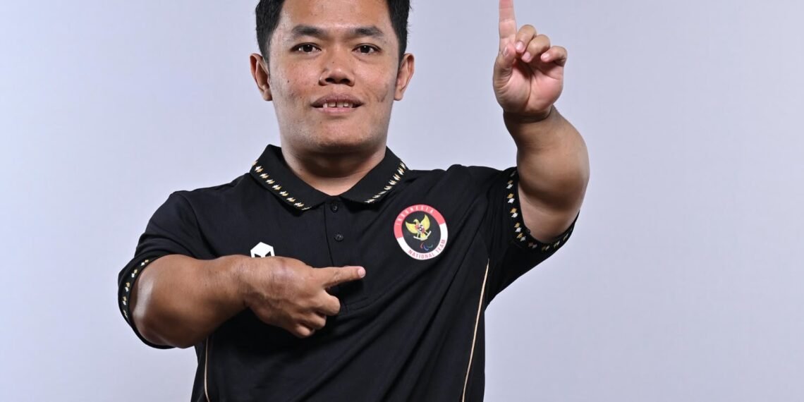 Atlet para angkat berat Indonesia, Hilman, sukses mempersembahkan medali perunggu di Asian Para Games Aichi-Nagoya 2026. Tampil pada nomor Men's Up to 54 kg, Hilman mencatatkan angkatan terbaik 165 kg untuk mengantarkannya naik podium ketiga.(dok.NPCI)