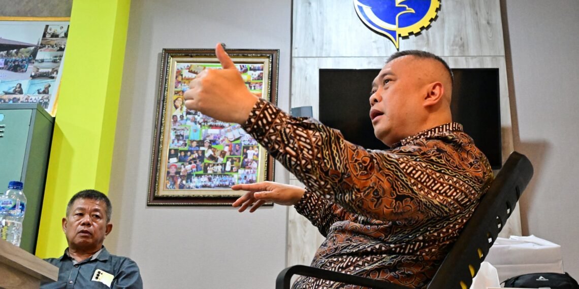 Menteri Perhubungan Dudy Purwagandhi di Jakarta, Minggu (11/10). Menurut Menhub Dudy, pengaturan dalam UU LLAJ menjadi salah satu upaya untuk menyesuaikan regulasi dengan perkembangan layanan transportasi berbasis aplikasi yang masif digunakan masyarakat saat ini. Aturan yang tengah dibahas adalah melalui Rancangan Undang-Undang (RUU) Perubahan Ketiga atas UU Nomor 22 Tahun 2009 tentang LLAJ.(Foto: Kemenhub)