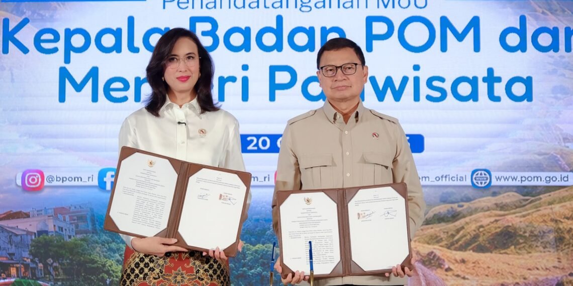 Menteri Pariwisata Widiyanti Putri Wardhana bersama Kepala BPOM Taruna Ikrar berkolaborasi melalui program Desa Pangan Aman di Kantor BPOM, Jakarta, Selasa (20/10/2026).(Foto: Dok. Kemenpar)