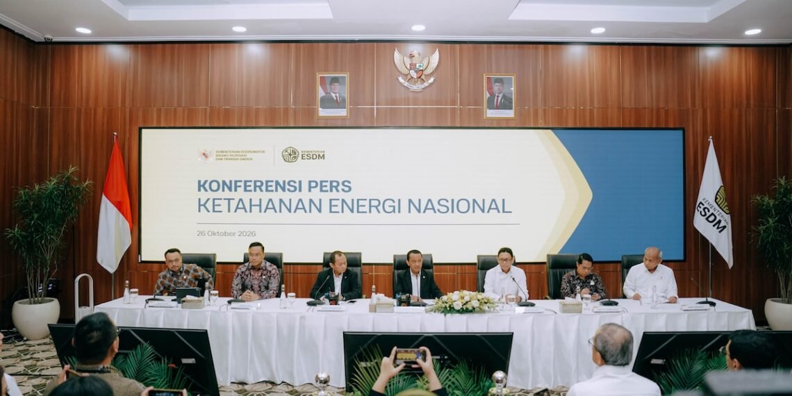 Menteri Koordinator Bidang Hilirisasi dan Transisi Energi / Menteri Energi dan Sumber Daya Mineral (ESDM) Bahlil Lahadalia menegaskan, pemangkasan sekitar 8 persen ekspor gas ke Singapura itu masih berada dalam batas kontrak minimum dan tidak melanggar perjanjian.(Foto: Dok. Kementerian ESDM)