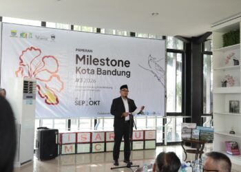Pembangunan kota tidak cukup hanya dilakukan melalui pembangunan fisik, tetapi juga harus diperkuat dengan pengetahuan, kreativitas, kritik, serta suara masyarakat, ucap Wali Kota Bandung Muhammad Farhan.(Foto: Humas Pemkot Bandung)