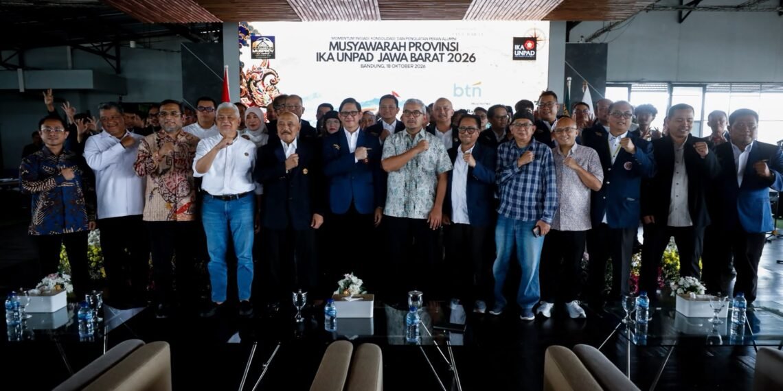 Musyawarah Provinsi (Musprov) IKA Unpad Jawa Barat dan Pelantikan Pengurus Provinsi IKA Unpad Jawa Barat di rooftop Gedung DPRD Provinsi Jawa Barat, Minggu, 18 Oktober 2026.(Foto: Humas Pemkot Bandung)