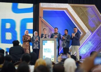Menteri Perdagangan, Budi Santoso bersama Ketua Umum Dewan Kerajinan Nasional (Dekranas), Selvi Gibran Rakabuming membuka INACRAFT October Vol. 5 2026 di Jakarta International Convention Center (JICC), Jakarta, Rabu (7 Okt).(Foto: Humas Kemendag)
