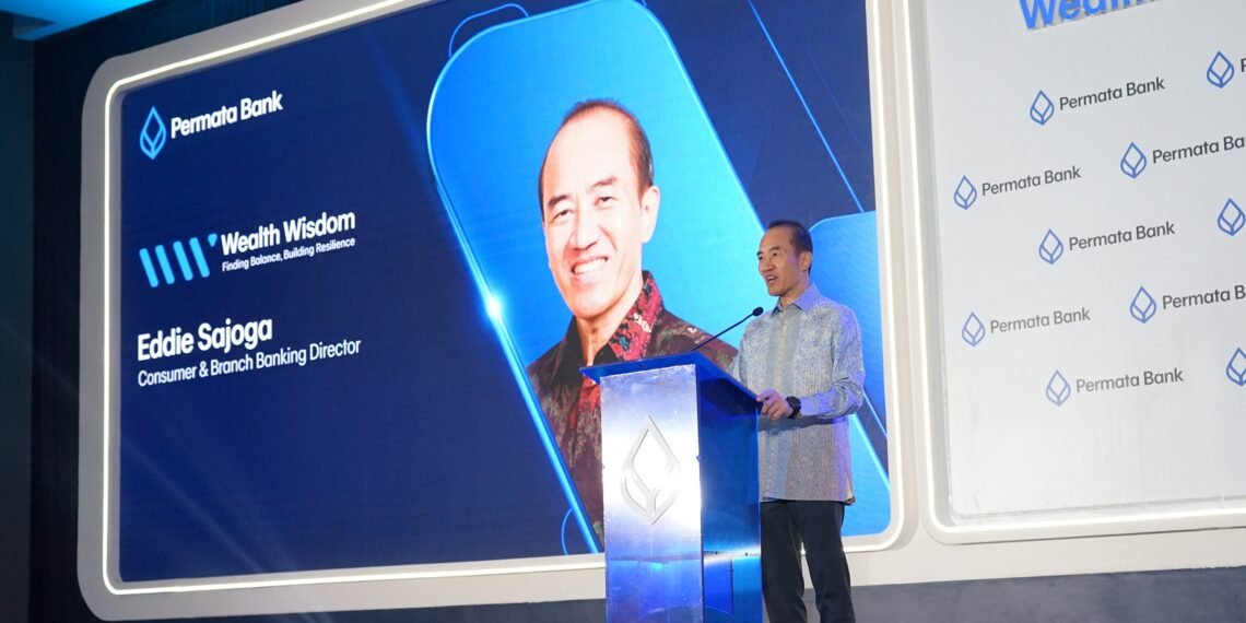 Eddie Sajoga, Direktur Consumer & Branch Banking Permata Bank Membuka Acara Permata Bank Wealth Wisdom 2026 di Bandung Pada Sesi "Reading the Market, Building the Future".(Foto: Istimewa)