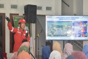 PT Pertamina Patra Niaga Refinery Unit Balongan menggelar Sosialisasi Major Emergency Drill di Aula Balai Desa Majakerta, Kecamatan Balongan, Kabupaten Indramayu, Selasa (20/10/2026).(Foto: Istimewa)