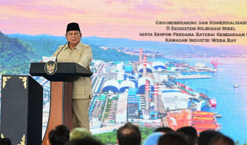 Presiden Prabowo Subianto saat sambutan di kawasan Indonesia Weda Bay Industrial Park (IWIP), Kabupaten Halmahera Tengah, Provinsi Maluku Utara, Kamis (08/10/2026).(Foto: Kemenhaj)
