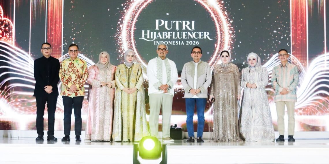 Wali Kota Bandung Muhammad Farhan di acara Grand Final Putri Hijabfluencer Indonesia 2026 di Ballroom Trans Luxury Hotel, Minggu 4 Oktober 2026 malam.(Foto: Humas Pemkot Bandung)
