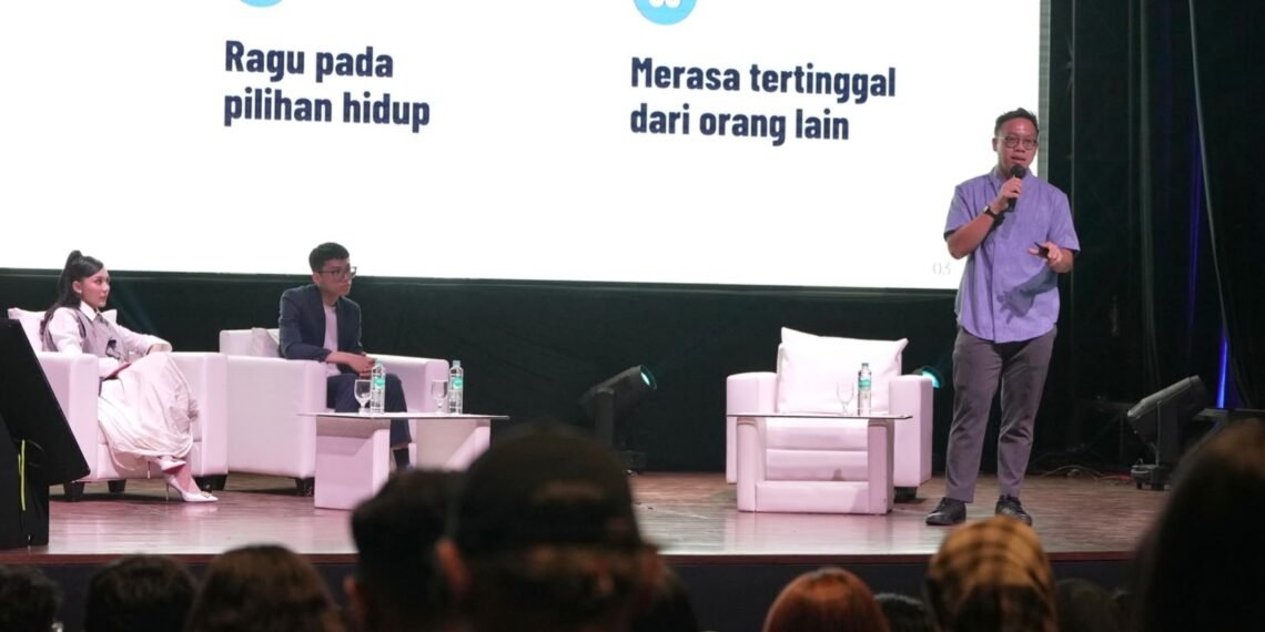 Kemenpora RI menggelar sesi Quarter Life Crisis, Career & Adulting dengan menghadirkan Samuel Ray sebagai narasumber dalam rangkaian Indonesia Youth Summit 2026 di Taman Ismail Marzuki (TIM), Jakarta. (dok.Gilang/Kemenpora)