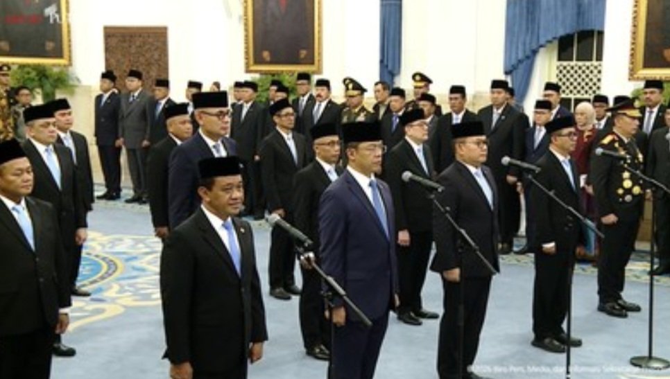 Pelantikan 15 pejabat oleh Presiden Prabowo Subianto dalam perombakan, atau reshuffle Kabinet Merah-Putih di Istana Negara, Jakarta.(Foto:Istimewa/Youtube Setpres).