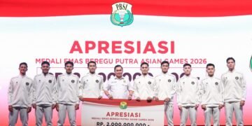 Ketua Umum PP PBSI M. Fadil Imran beserta Tim Bulutangkis Indonesia Asian Games 2026.(Foto: Humas PBSI)