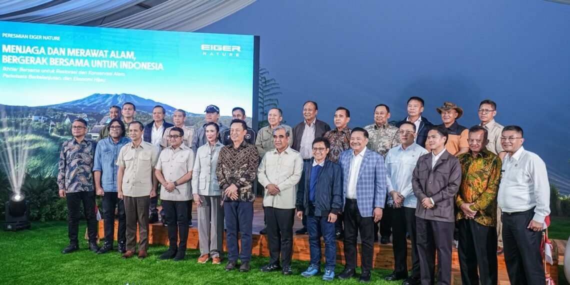 Sejumlah tokoh hadiri peresmian Eiger Nature di Bogor.(Foto: Dok. Biro Komunikasi Kementerian Ekraf/ Badan Ekonomi Kreatif)
