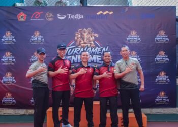 Turnamen Tenis Meja Jaarbeurs Cup 2026 resmi dibuka Komandan Kodiklatad Letjen TNI Mohammad Fadjar, MPICT., di Lapangan Tenis Indoor Kodiklatad, Kamis 29 Oktober 2026.(Foto: Humas Pemkot Bandung)