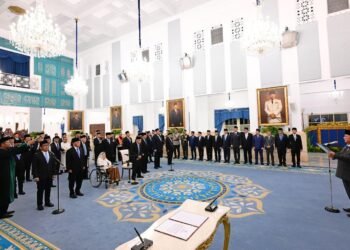 Presiden Prabowo Subianto resmi mengangkat 26 anggota Dewan Pertimbangan Presiden (Wantimpres) Republik Indonesia. Pelantikan tersebut dilaksanakan pada Jumat (02/10/2026) di Istana Negara, Jakarta.(Foto: BPMI Setpres)