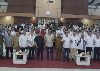 bank bjb bersama pihak-pihak terkait dalam Sosialisasi Kredit Program Perumahan dan Rumah Subsidi yang berlangsung di Aula Oman Syahroni, Perkantoran Pemda Kabupaten Subang, Jalan Dewi Sartika No. 2, Soklat, Kecamatan Subang, Kabupaten Subang.(Foto: Dok. bank bjb)