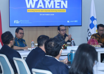 Wamenkomdigi Nezar Patria saat berdiskusi bersama para pegawai di Balai Besar Pelatihan SDM Komdigi Makassar, Sulawesi Selatan, Kamis (29/10/2026). Foto: AYH/Komdigi