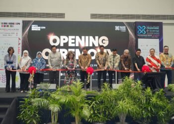 Mendag Busan saat membuka Franchise & License Expo Indonesia (FLEI) ke-27 di Nusantara International Convention Exhibition (NICE) Pantai Indah Kapuk (PIK 2), Kosambi, Tangerang, pada Jumat (9/10).(Foto: Humas Kemendag)